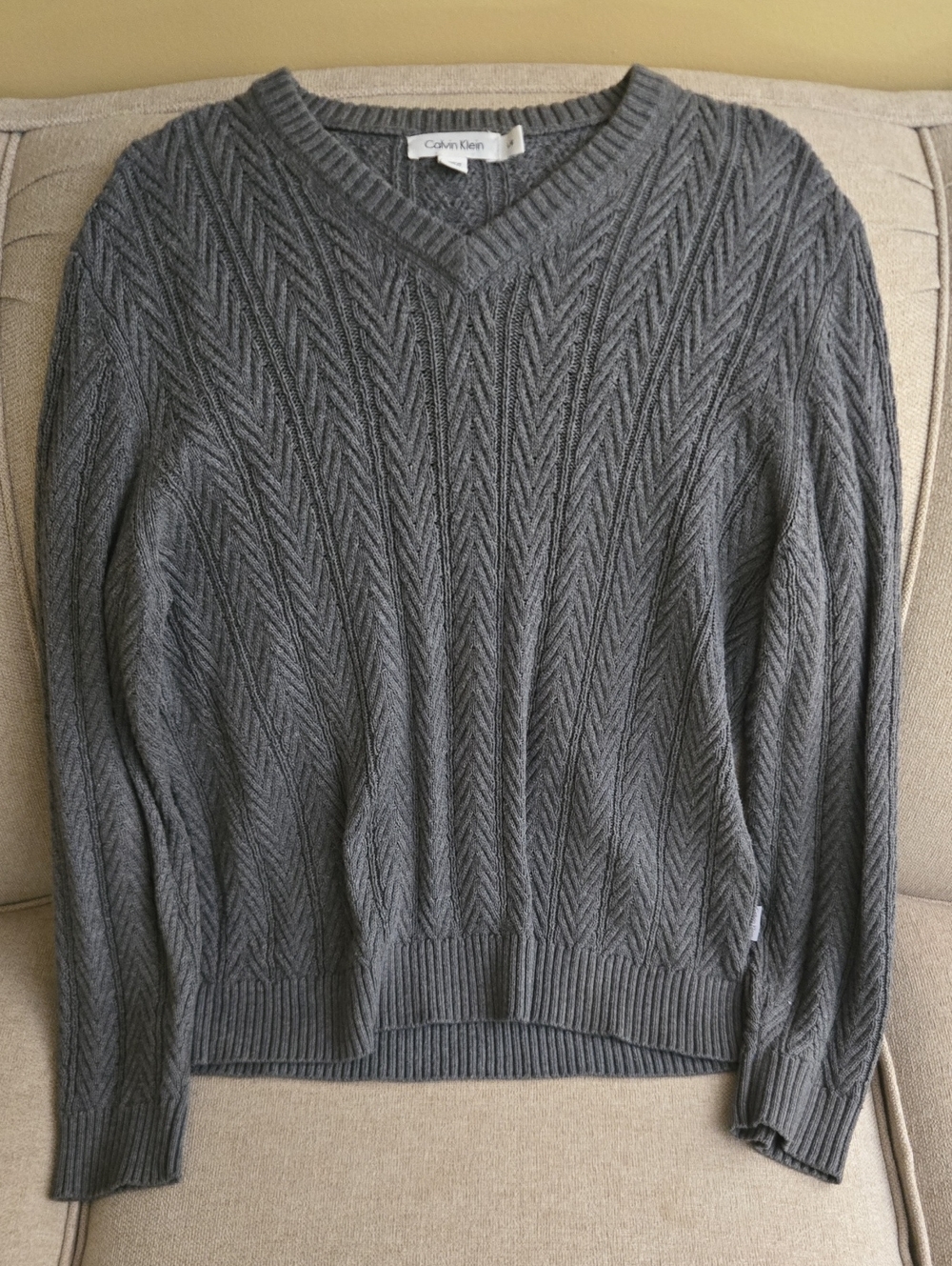 Size Large Calvin Klein V-neck Sweater